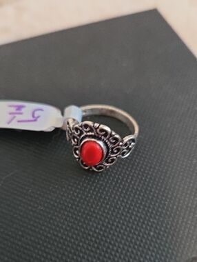 Vintage-Style Sterling Silver 925 Ring with Red Cabochon